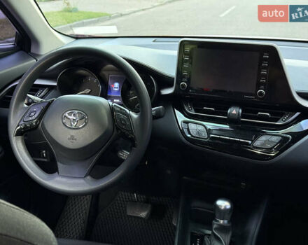Червоний Тойота C-HR, об'ємом двигуна 2 л та пробігом 80 тис. км за 19000 $, фото 14 на Automoto.ua