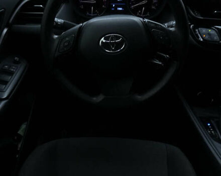 Красный Тойота C-HR, объемом двигателя 2 л и пробегом 73 тыс. км за 18800 $, фото 23 на Automoto.ua