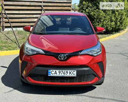 Красный Тойота C-HR, объемом двигателя 2 л и пробегом 52 тыс. км за 22500 $, фото 2 на Automoto.ua