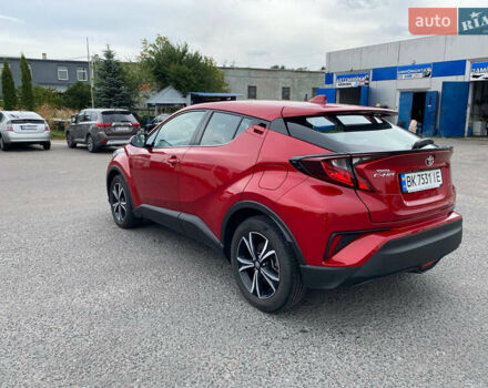 Красный Тойота C-HR, объемом двигателя 1.2 л и пробегом 50 тыс. км за 22000 $, фото 6 на Automoto.ua
