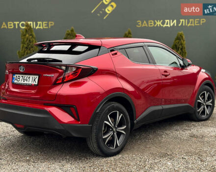 Красный Тойота C-HR, объемом двигателя 1.8 л и пробегом 79 тыс. км за 24800 $, фото 12 на Automoto.ua