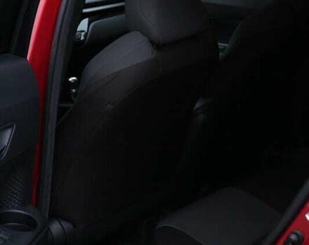 Красный Тойота C-HR, объемом двигателя 2 л и пробегом 73 тыс. км за 18800 $, фото 21 на Automoto.ua