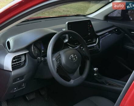 Червоний Тойота C-HR, об'ємом двигуна 2 л та пробігом 80 тис. км за 19000 $, фото 13 на Automoto.ua