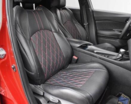 Червоний Тойота C-HR, об'ємом двигуна 0 л та пробігом 32 тис. км за 15200 $, фото 11 на Automoto.ua