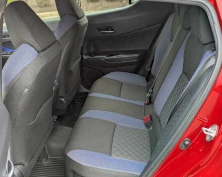 Красный Тойота C-HR, объемом двигателя 2 л и пробегом 66 тыс. км за 5500 $, фото 14 на Automoto.ua