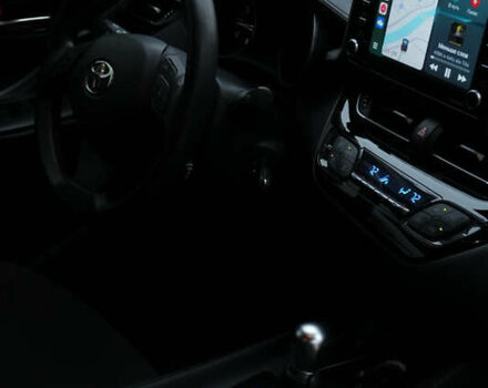 Красный Тойота C-HR, объемом двигателя 2 л и пробегом 73 тыс. км за 18800 $, фото 16 на Automoto.ua