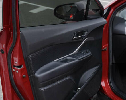 Красный Тойота C-HR, объемом двигателя 2 л и пробегом 73 тыс. км за 18800 $, фото 13 на Automoto.ua