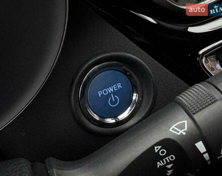 Красный Тойота C-HR, объемом двигателя 1.8 л и пробегом 79 тыс. км за 24800 $, фото 37 на Automoto.ua