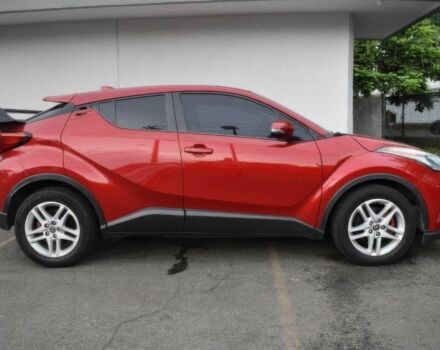 Червоний Тойота C-HR, об'ємом двигуна 0 л та пробігом 32 тис. км за 15200 $, фото 3 на Automoto.ua