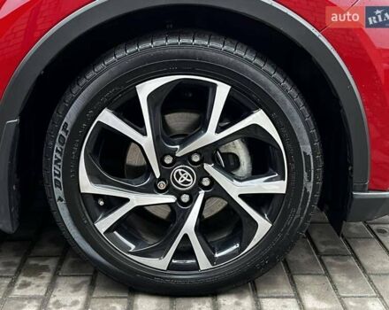 Красный Тойота C-HR, объемом двигателя 1.99 л и пробегом 40 тыс. км за 20000 $, фото 16 на Automoto.ua