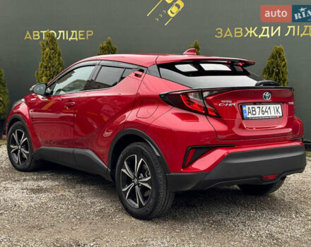 Красный Тойота C-HR, объемом двигателя 1.8 л и пробегом 79 тыс. км за 24800 $, фото 13 на Automoto.ua