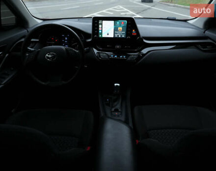 Красный Тойота C-HR, объемом двигателя 2 л и пробегом 73 тыс. км за 18800 $, фото 19 на Automoto.ua