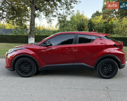 Червоний Тойота C-HR, об'ємом двигуна 2 л та пробігом 80 тис. км за 19000 $, фото 9 на Automoto.ua