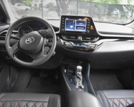 Червоний Тойота C-HR, об'ємом двигуна 0 л та пробігом 32 тис. км за 15200 $, фото 9 на Automoto.ua