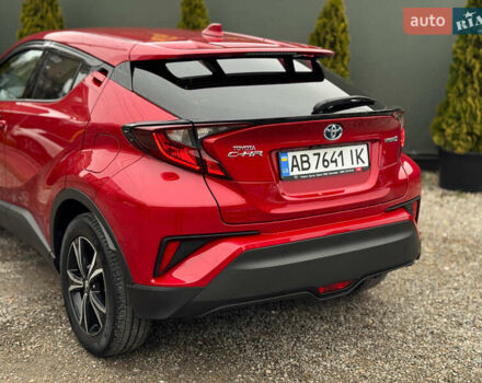 Красный Тойота C-HR, объемом двигателя 1.8 л и пробегом 79 тыс. км за 24800 $, фото 8 на Automoto.ua