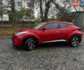Тойота C-HR 2020 у Валках на Automoto.ua Червоний Тойота C-HR, об'ємом двигуна 2 л та пробігом 38 тис. км за 22000 $, фото 1 на Automoto.ua