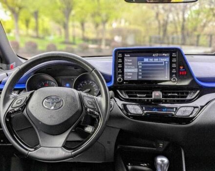 Красный Тойота C-HR, объемом двигателя 2 л и пробегом 66 тыс. км за 5500 $, фото 10 на Automoto.ua