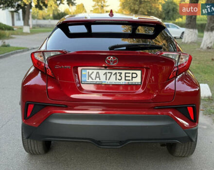 Червоний Тойота C-HR, об'ємом двигуна 2 л та пробігом 80 тис. км за 19000 $, фото 10 на Automoto.ua