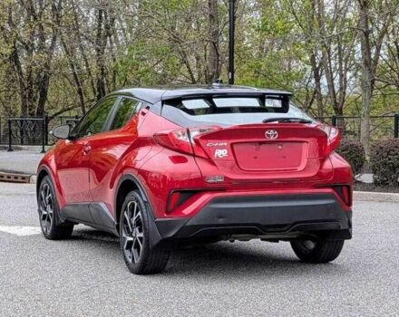 Красный Тойота C-HR, объемом двигателя 2 л и пробегом 66 тыс. км за 5500 $, фото 2 на Automoto.ua