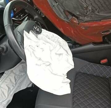 Червоний Тойота C-HR, об'ємом двигуна 2 л та пробігом 79 тис. км за 17500 $, фото 13 на Automoto.ua