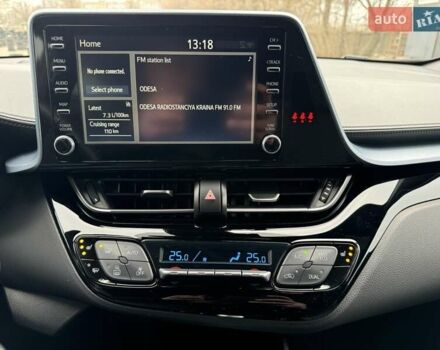 Красный Тойота C-HR, объемом двигателя 1.2 л и пробегом 59 тыс. км за 23900 $, фото 71 на Automoto.ua