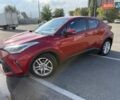 Красный Тойота C-HR, объемом двигателя 1.8 л и пробегом 80 тыс. км за 25000 $, фото 2 на Automoto.ua