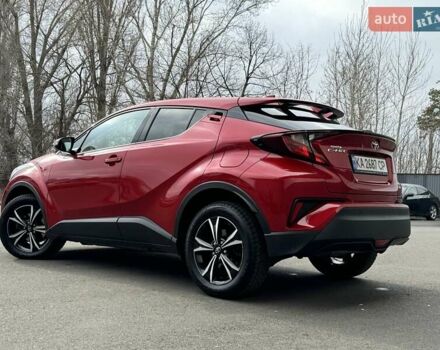 Красный Тойота C-HR, объемом двигателя 1.2 л и пробегом 59 тыс. км за 23900 $, фото 50 на Automoto.ua