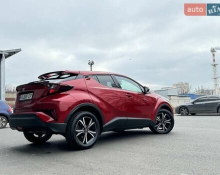 Красный Тойота C-HR, объемом двигателя 1.2 л и пробегом 59 тыс. км за 23900 $, фото 28 на Automoto.ua