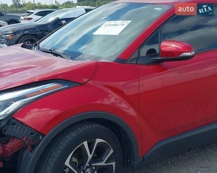 Красный Тойота C-HR, объемом двигателя 2 л и пробегом 80 тыс. км за 17500 $, фото 7 на Automoto.ua