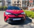 Красный Тойота C-HR, объемом двигателя 1.99 л и пробегом 40 тыс. км за 22000 $, фото 2 на Automoto.ua