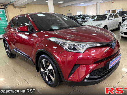 Красный Тойота C-HR, объемом двигателя 1.8 л и пробегом 133 тыс. км за 19500 $, фото 1 на Automoto.ua