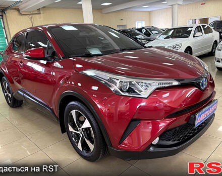 Красный Тойота C-HR, объемом двигателя 1.8 л и пробегом 133 тыс. км за 19500 $, фото 1 на Automoto.ua
