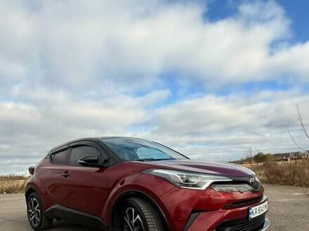 Красный Тойота C-HR, объемом двигателя 1.99 л и пробегом 110 тыс. км за 19200 $, фото 1 на Automoto.ua