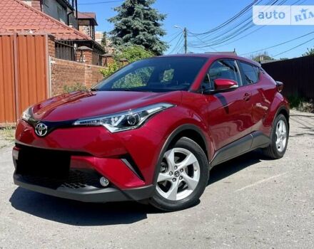 Красный Тойота C-HR, объемом двигателя 1.2 л и пробегом 58 тыс. км за 18900 $, фото 1 на Automoto.ua