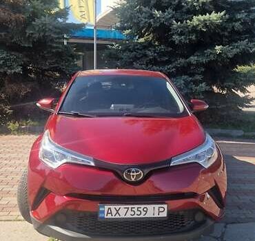 Красный Тойота C-HR, объемом двигателя 1.99 л и пробегом 96 тыс. км за 15900 $, фото 1 на Automoto.ua
