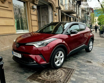 Красный Тойота C-HR, объемом двигателя 1.2 л и пробегом 27 тыс. км за 21000 $, фото 1 на Automoto.ua