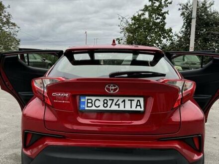 Красный Тойота C-HR, объемом двигателя 1.99 л и пробегом 91 тыс. км за 25500 $, фото 1 на Automoto.ua
