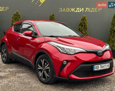 Червоний Тойота C-HR, об'ємом двигуна 1.8 л та пробігом 79 тис. км за 24800 $, фото 1 на Automoto.ua