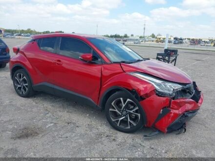 Тойота C-HR 2022 в Ужгороде на Automoto.ua Красный Тойота C-HR, объемом двигателя 2 л и пробегом 80 тыс. км за 17500 $, фото 1 на Automoto.ua