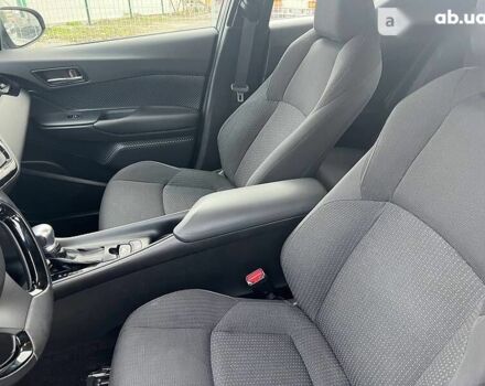 Тойота C-HR, объемом двигателя 1.8 л и пробегом 144 тыс. км за 23500 $, фото 23 на Automoto.ua