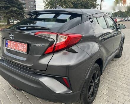 Тойота C-HR, объемом двигателя 1.8 л и пробегом 144 тыс. км за 23500 $, фото 7 на Automoto.ua
