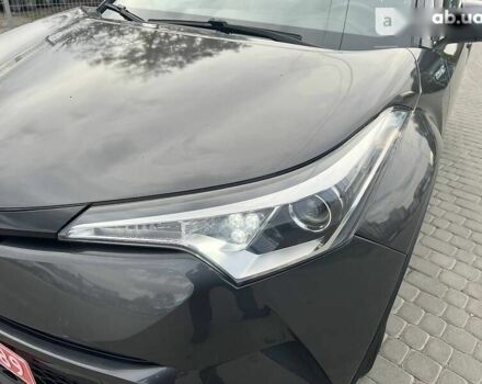 Тойота C-HR, объемом двигателя 1.8 л и пробегом 144 тыс. км за 23500 $, фото 19 на Automoto.ua