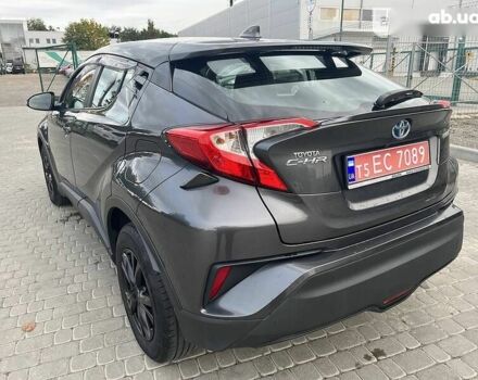 Тойота C-HR, объемом двигателя 1.8 л и пробегом 144 тыс. км за 23500 $, фото 13 на Automoto.ua