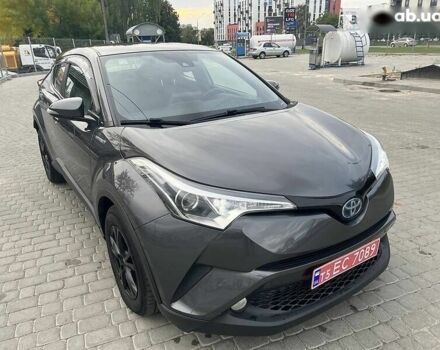 Тойота C-HR, объемом двигателя 1.8 л и пробегом 144 тыс. км за 23500 $, фото 1 на Automoto.ua
