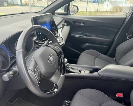 Тойота C-HR, объемом двигателя 1.8 л и пробегом 144 тыс. км за 23500 $, фото 17 на Automoto.ua