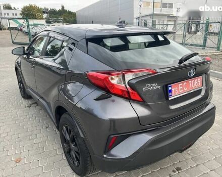 Тойота C-HR, объемом двигателя 1.8 л и пробегом 144 тыс. км за 23500 $, фото 11 на Automoto.ua