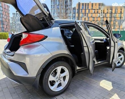 Тойота C-HR, объемом двигателя 1.2 л и пробегом 69 тыс. км за 17990 $, фото 20 на Automoto.ua