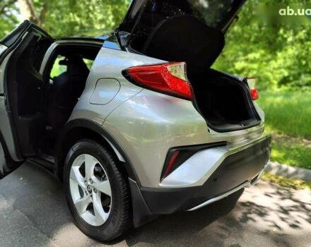 Тойота C-HR, объемом двигателя 1.2 л и пробегом 69 тыс. км за 17990 $, фото 12 на Automoto.ua
