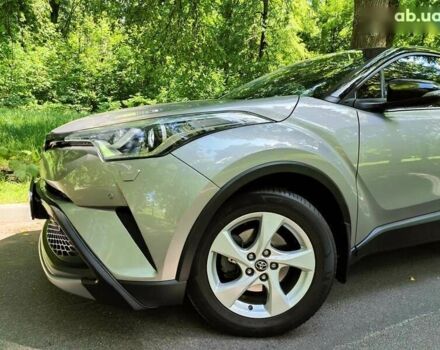 Тойота C-HR, объемом двигателя 1.2 л и пробегом 69 тыс. км за 17990 $, фото 4 на Automoto.ua