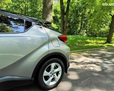 Тойота C-HR, объемом двигателя 1.2 л и пробегом 69 тыс. км за 17990 $, фото 6 на Automoto.ua
